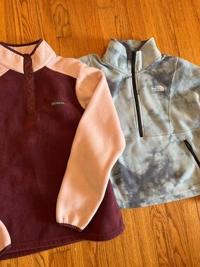 Bundle of Women’s North Face and Columbia Fleece Pullovers Large
